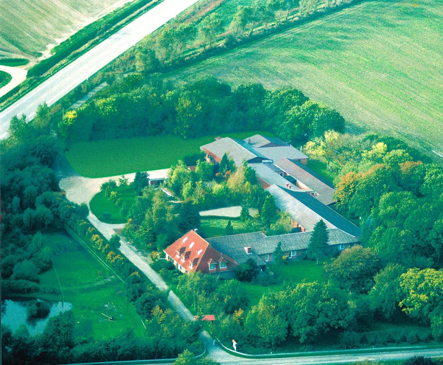 Hotel Landhaus Pfahlershof Karolinenkoog Exterior foto